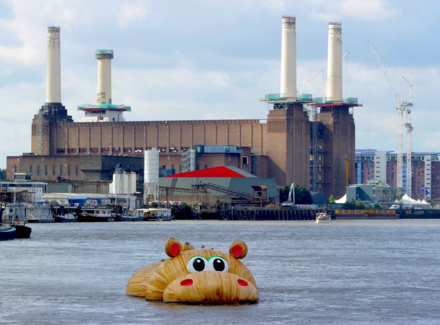 Photo of a giant sculpture of a hippo in the Thames
