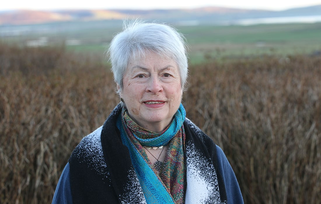 kristin_linklater_1100x700