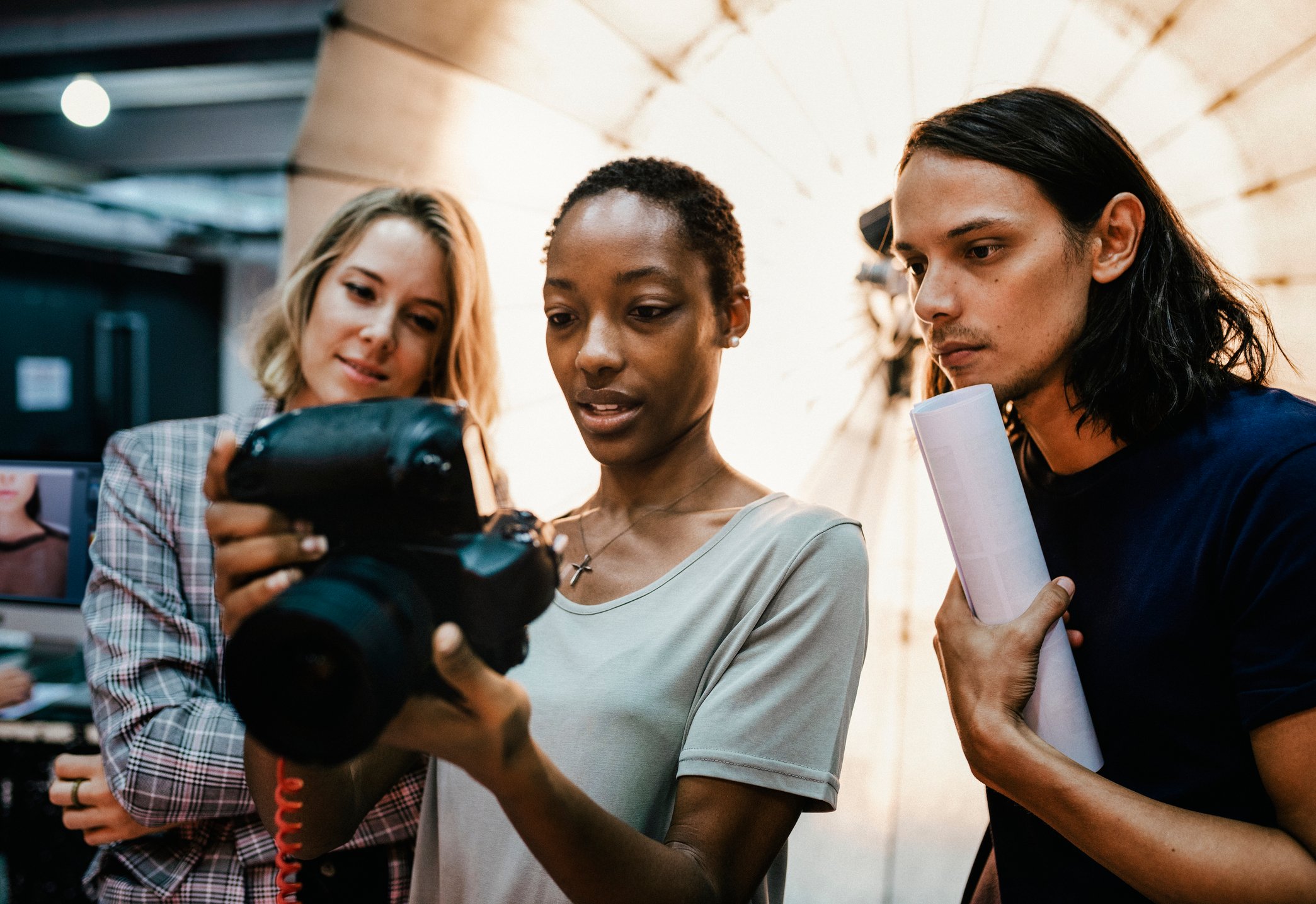 Gender pay gap in cultural sector narrows