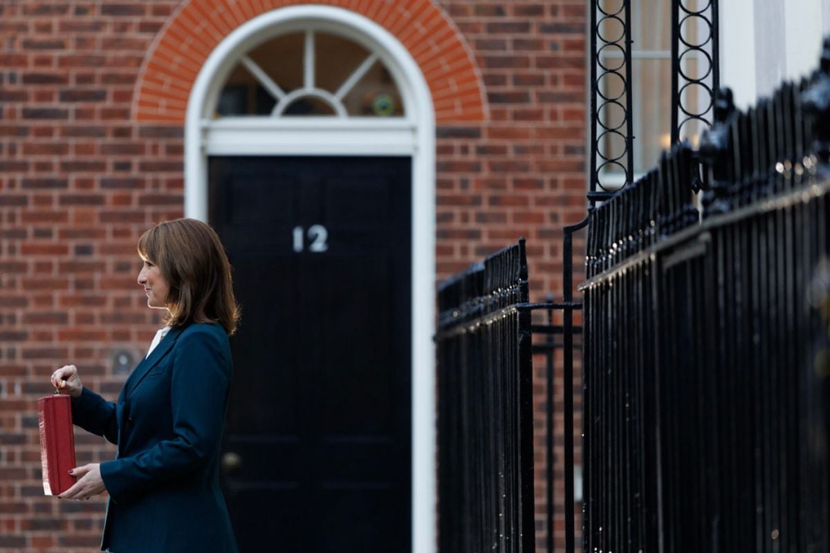 26/11/2025. London, United Kingdom. Chancellor of Exchequer Rachel Reeves leaves 11 Downing Street as she prepares to deliver her Budget. Picture by Simon Dawson / No 10 Downing Street