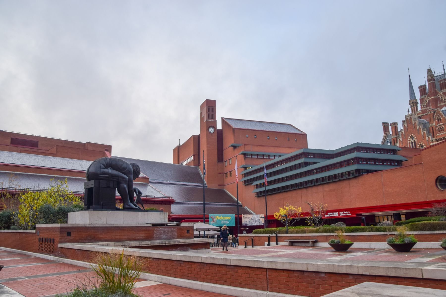 Museums being 'let down' by 'lack of leadership' from DCMS, says public accounts chair