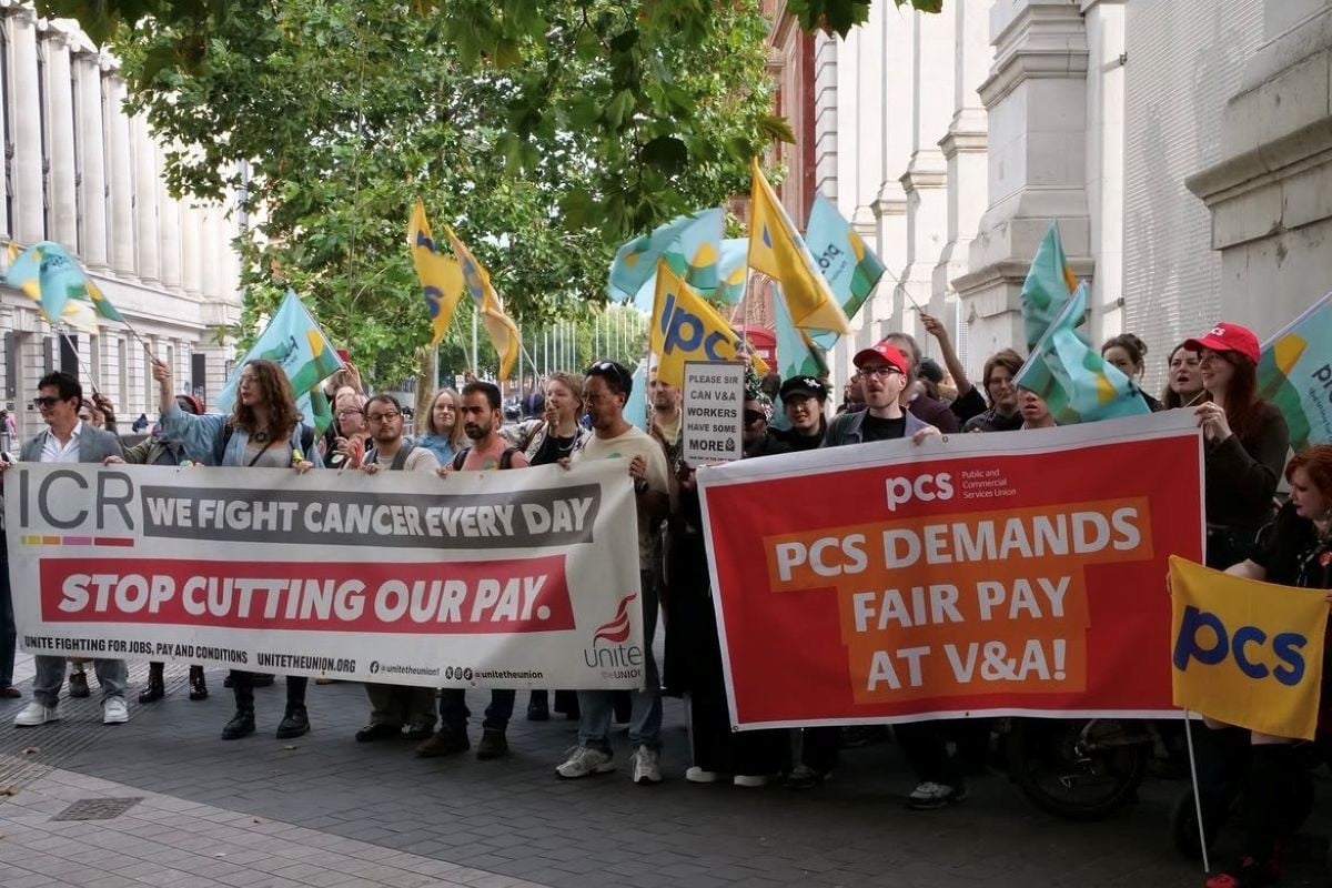 V&A workers rally ahead of strike-enforced closure of East sites