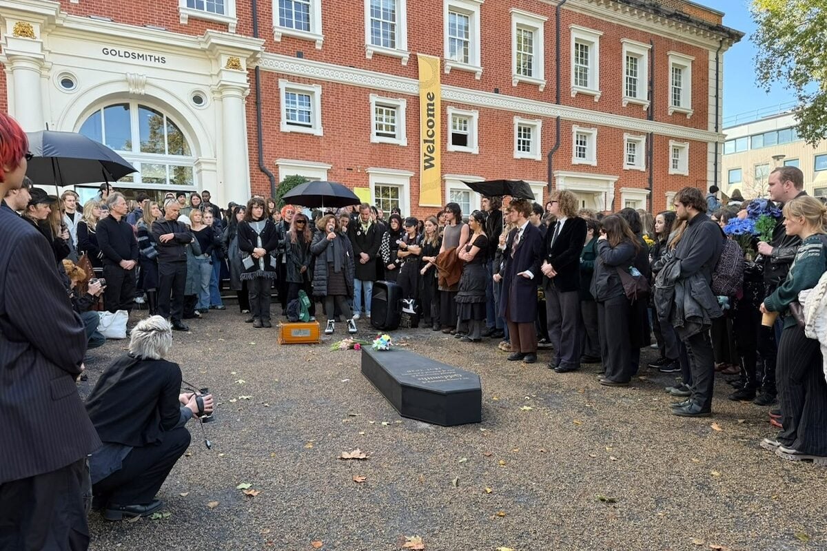'Funeral processions' mark 'destruction' of higher education ahead of budget