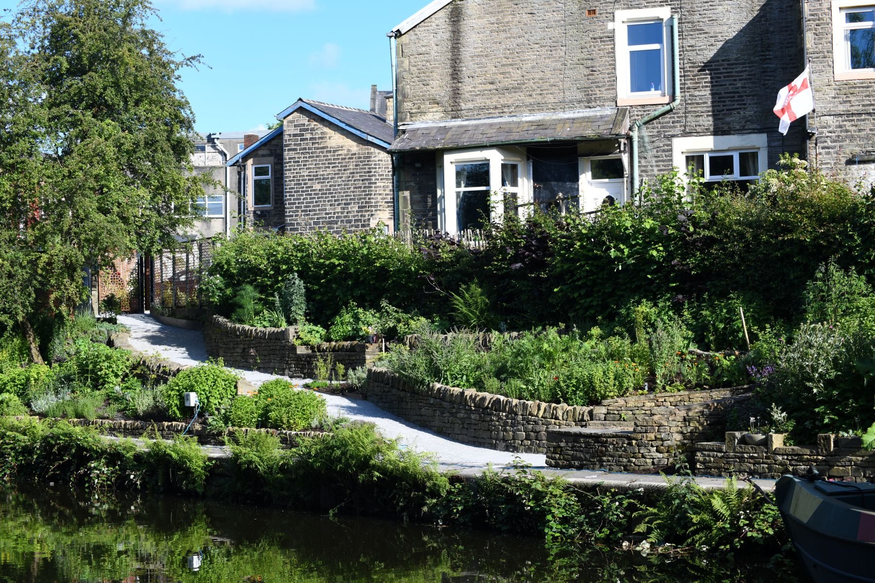 After Hodge: Making the case for excellence in a canal bank garden