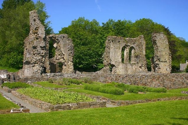 Welsh government warns about heritage vandalism, as site sees nearly £50,000 in damages
