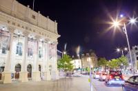Photo of Nottingham's Theatre Royal at night-time