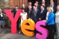 Photo of Derry/Londonderry celebrating winning the bid to be UK City of Culture 2013