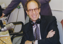 Loyd Grossman opens Pulse FM student radio station, 1999