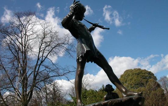 A photo of the Peter Pan statue in Hyde Park