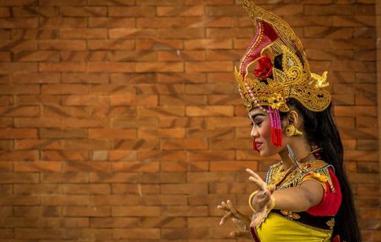 Photo of a Balinese dancer
