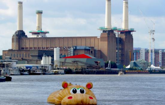 Photo of a giant sculpture of a hippo in the Thames